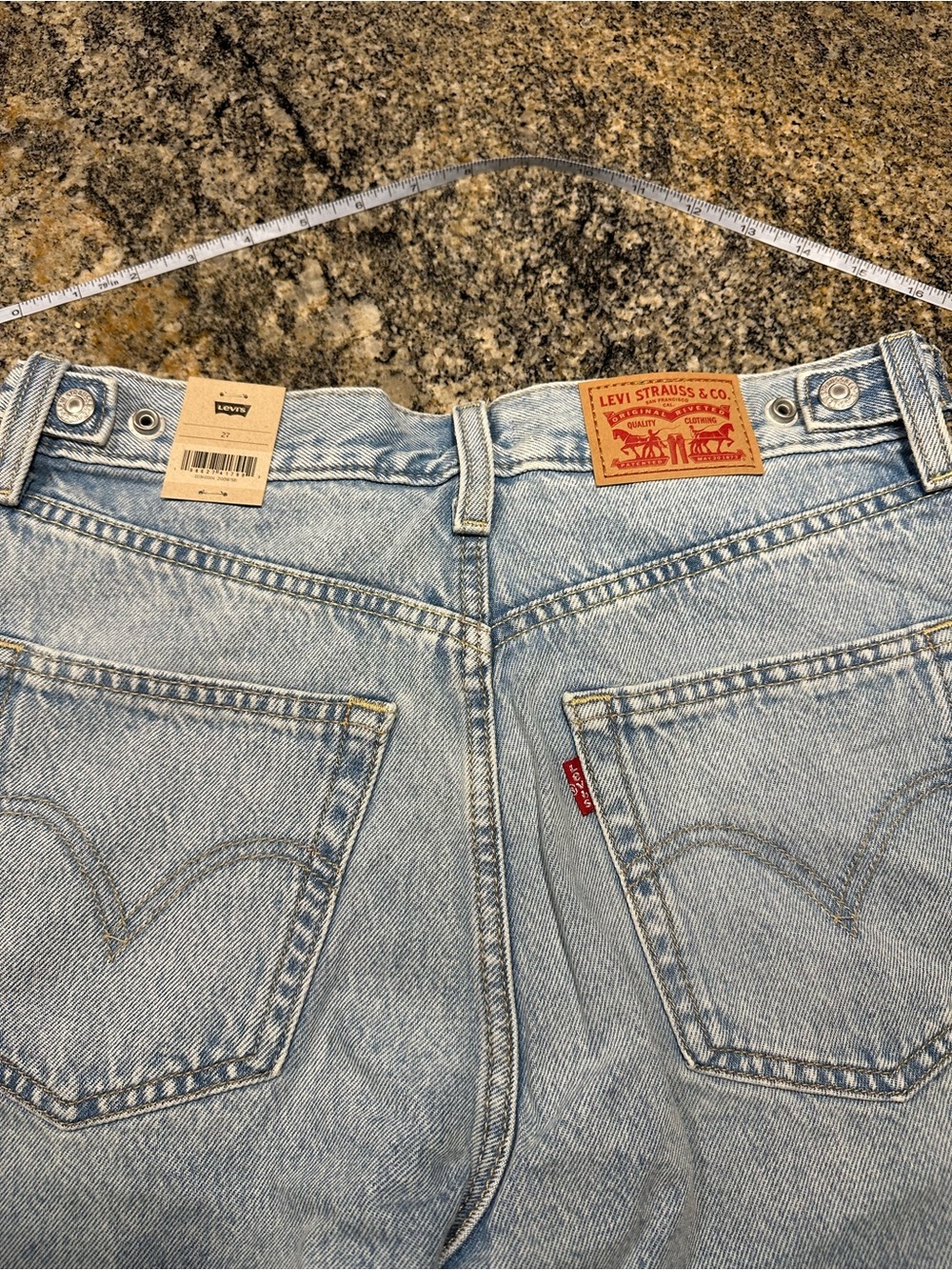 Levi's Womens Cinch Mid-Thigh Short - Picture 5 of 7